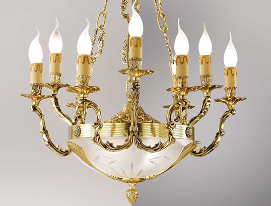 Lampadari Made in Italy Uno dei lampadari Made in Italy di Nervilamp.